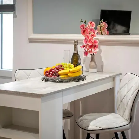 Ana Apartment *