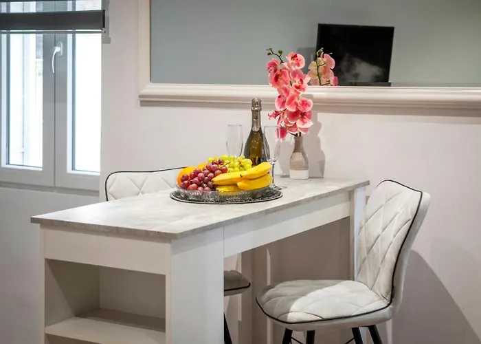 Ana Διαμέρισμα *